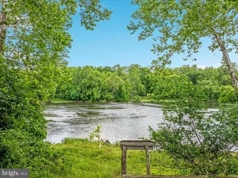 300 Rapids Run Luray VA 22835