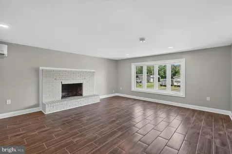 577 Pond Avenue Stanley VA 22851