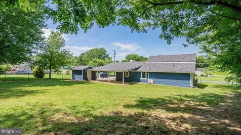 577 Pond Avenue Stanley VA 22851