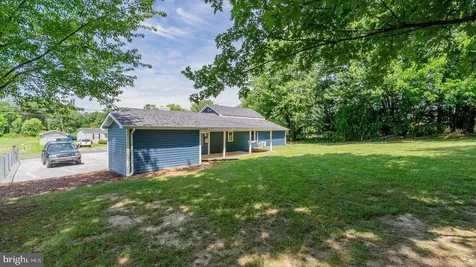 577 Pond Avenue Stanley VA 22851