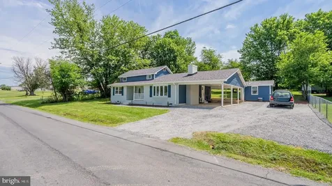 577 Pond Avenue Stanley VA 22851