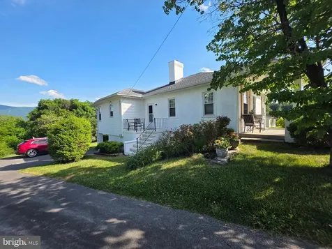 175 Court Street S Luray VA 22835