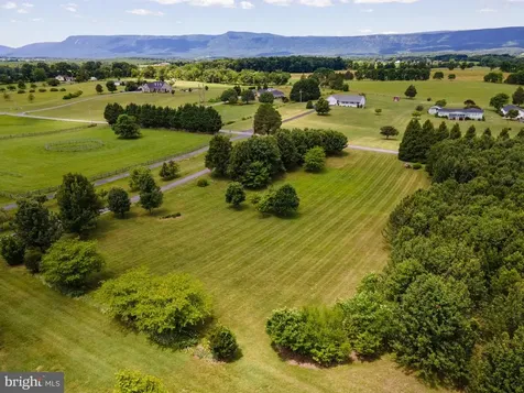 825 Parkview Estates Road Luray VA 22835