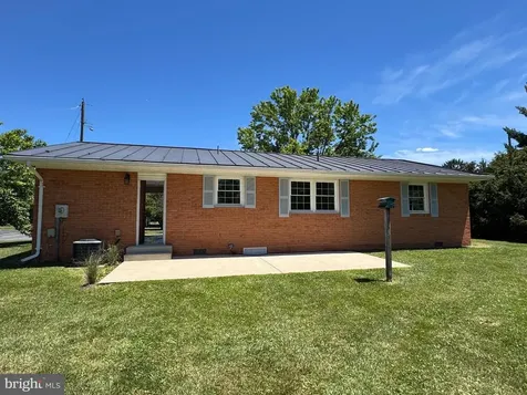 2 Springcrest Drive Luray VA 22835