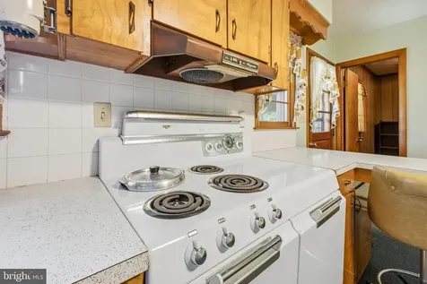 2275 Us Highway 211 W Luray VA 22835
