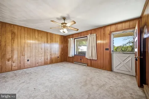 2275 Us Highway 211 W Luray VA 22835