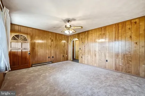 2275 Us Highway 211 W Luray VA 22835