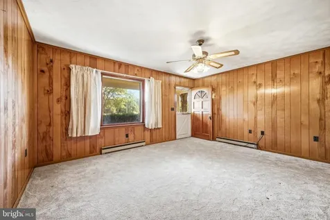 2275 Us Highway 211 W Luray VA 22835