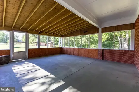 2275 Us Highway 211 W Luray VA 22835