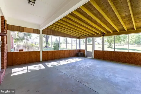 2275 Us Highway 211 W Luray VA 22835