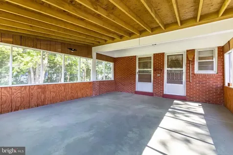 2275 Us Highway 211 W Luray VA 22835