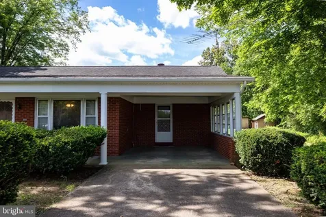2275 Us Highway 211 W Luray VA 22835