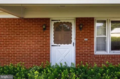 2275 Us Highway 211 W Luray VA 22835