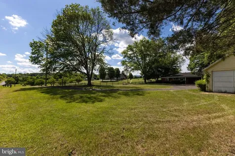 2275 Us Highway 211 W Luray VA 22835