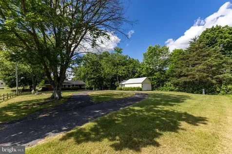 2275 Us Highway 211 W Luray VA 22835