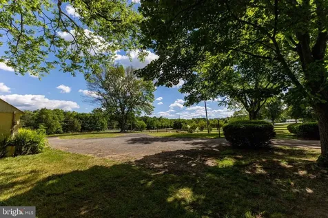 2275 Us Highway 211 W Luray VA 22835