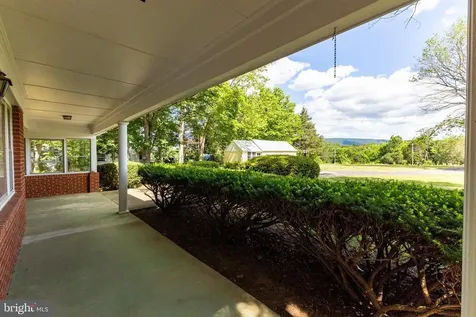 2275 Us Highway 211 W Luray VA 22835