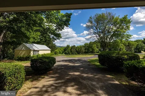 2275 Us Highway 211 W Luray VA 22835