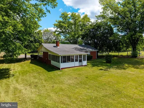 2275 Us Highway 211 W Luray VA 22835