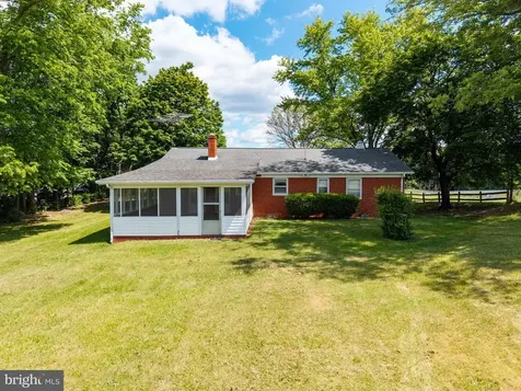 2275 Us Highway 211 W Luray VA 22835