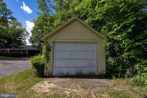 2275 Us Highway 211 W Luray VA 22835