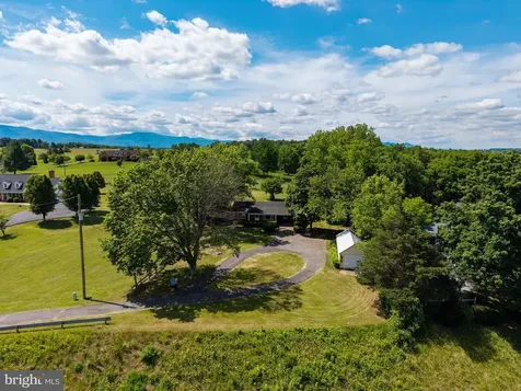 2275 Us Highway 211 W Luray VA 22835