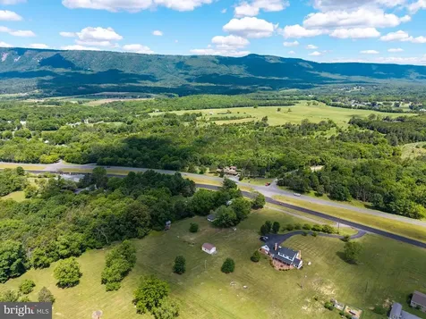 2275 Us Highway 211 W Luray VA 22835