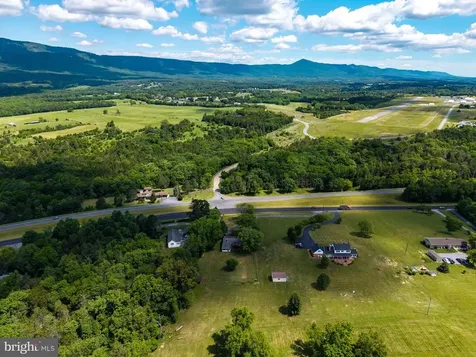 2275 Us Highway 211 W Luray VA 22835