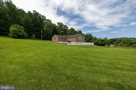 402 Lauck Lane Stanley VA 22851