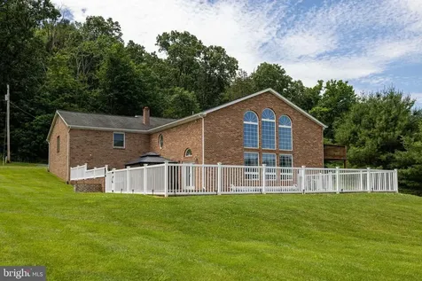 402 Lauck Lane Stanley VA 22851