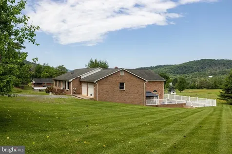 402 Lauck Lane Stanley VA 22851