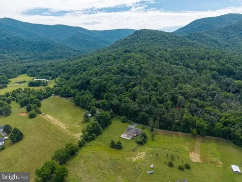 402 Lauck Lane Stanley VA 22851