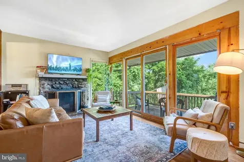 6235 Page Valley Road S Luray VA 22835