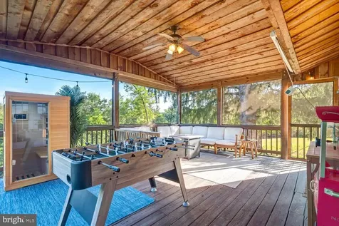 6235 Page Valley Road S Luray VA 22835