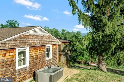 6235 Page Valley Road S Luray VA 22835