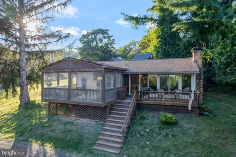 6235 Page Valley Road S Luray VA 22835