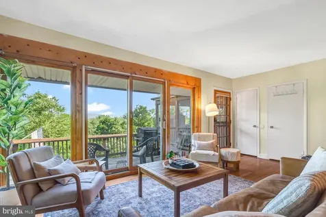 6235 Page Valley Road S Luray VA 22835