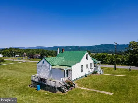 3233 Newport Road Shenandoah VA 22849