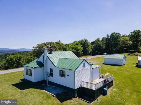 3233 Newport Road Shenandoah VA 22849