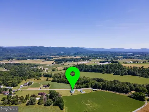 3233 Newport Road Shenandoah VA 22849