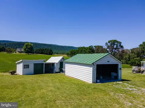 3233 Newport Road Shenandoah VA 22849