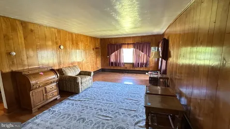 3233 Newport Road Shenandoah VA 22849