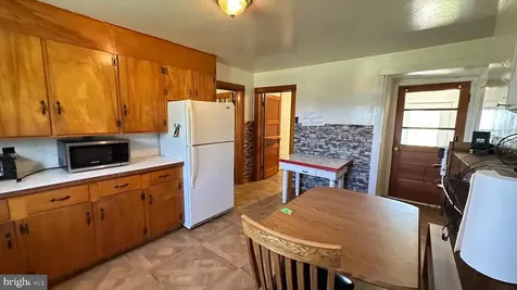3233 Newport Road Shenandoah VA 22849