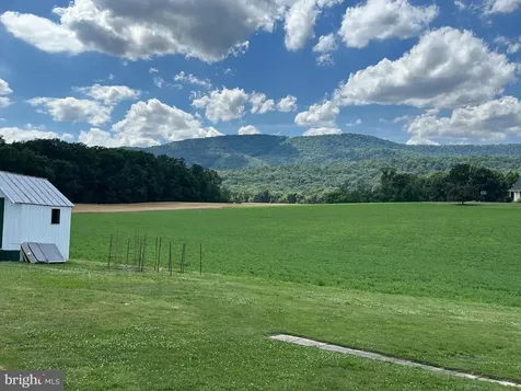 3233 Newport Road Shenandoah VA 22849