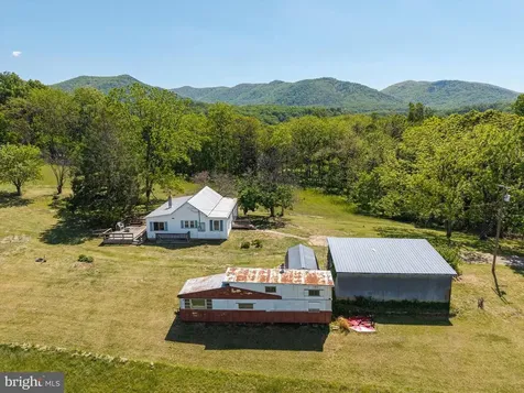 269 Comer Avenue Shenandoah VA 22849
