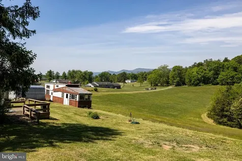 269 Comer Avenue Shenandoah VA 22849