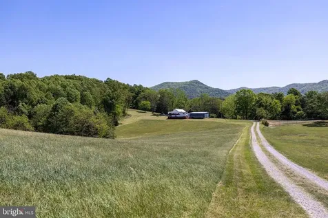 269 Comer Avenue Shenandoah VA 22849