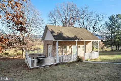 50 Cottage Drive Luray VA 22835