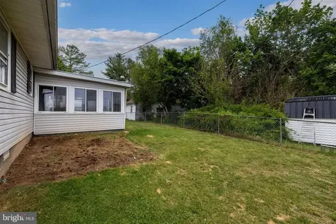 320 Willow Street Luray VA 22835