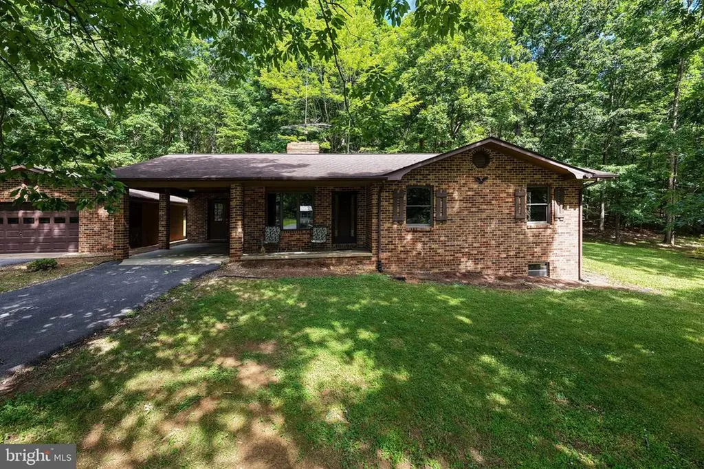 2416 Newport Road Shenandoah VA 22849